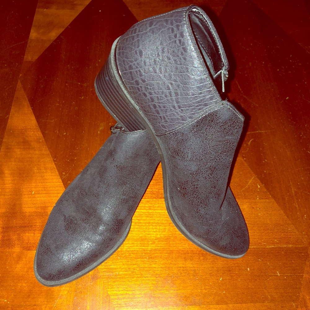 Vera Wang Booties
